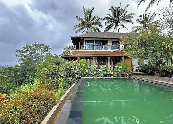 Awan Putih Resort 4*